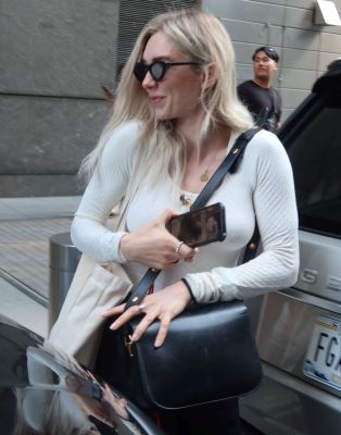 vanessa-kirby-out-in-new-york-07-12-2023-2.jpg