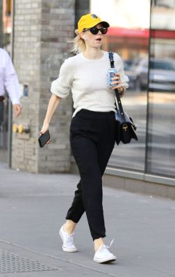 vanessa-kirby-in-casual-outfit-in-manhattan-s-soho-neighborhood-09-16-2023-1.jpg