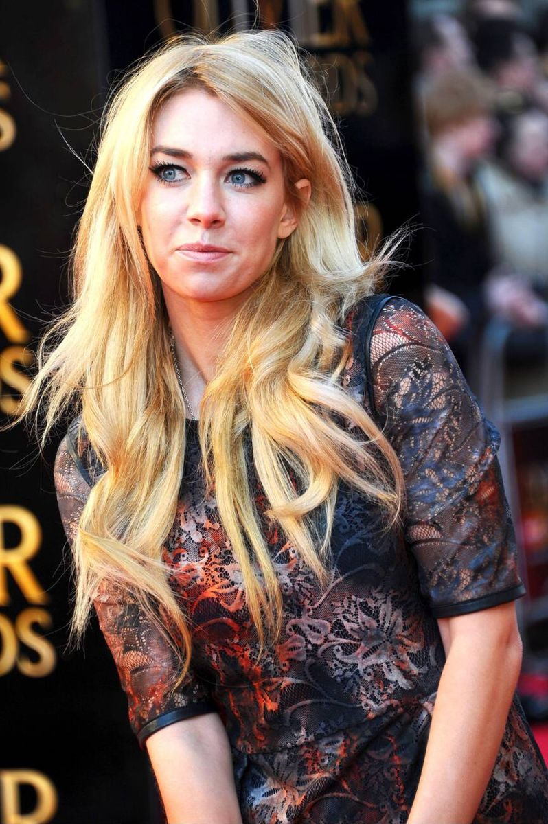 Click to view full size image
==============
2012OlivierAwards_28129.jpg 2012OlivierAwards_28129.jpg
