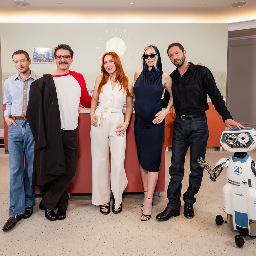 Ay_biz_Fantastic_527li_olduk___2B_Herbie___fantasticfour__disneystudiosturkiye__disneyuk__marve.jpg Ay_biz_Fantastic_527li_olduk___2B_Herbie___fantasticfour__disneystudiosturkiye__disneyuk__marve.jpg