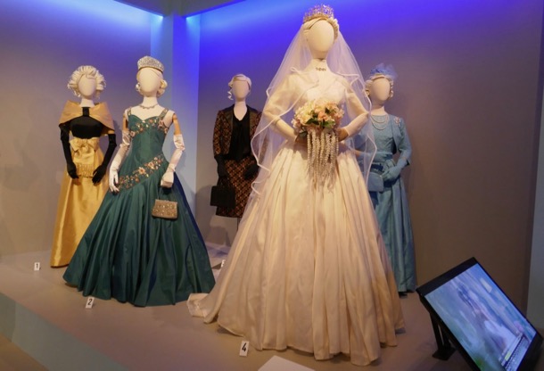 Crown_season_2_costumes.jpg Crown_season_2_costumes.jpg