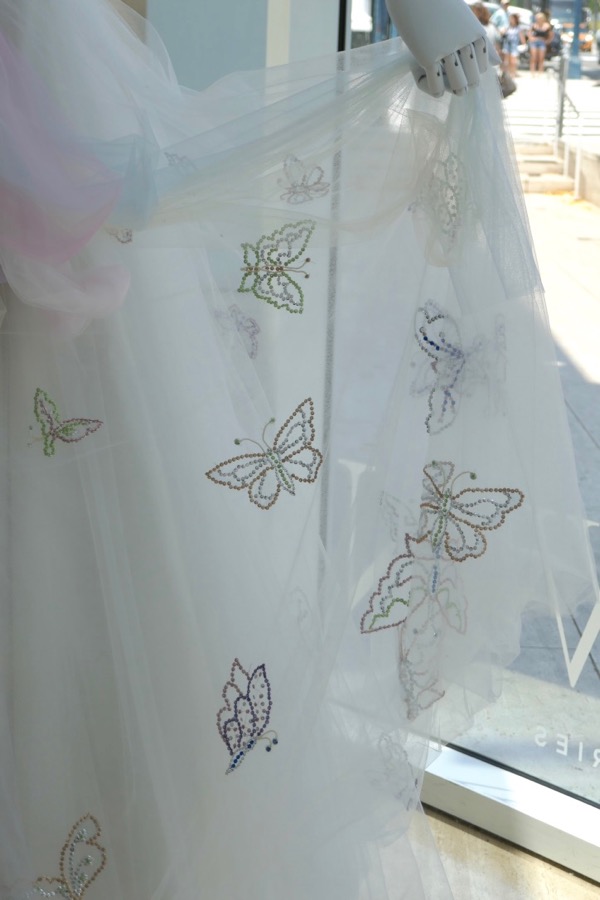 princess_margaret_birthday_portrait_gown_butterfly_detail_crown.jpg princess_margaret_birthday_portrait_gown_butterfly_detail_crown.jpg