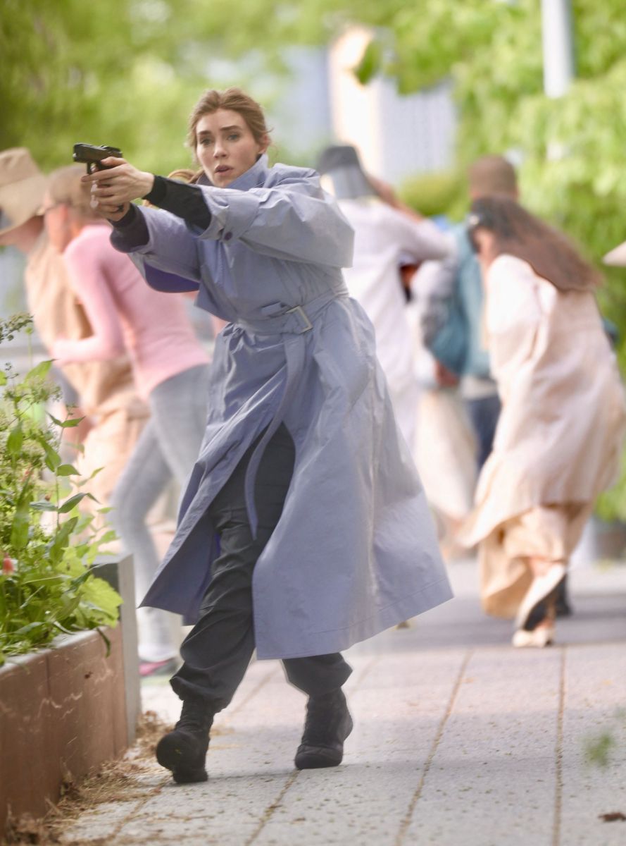 Click to view full size image
==============
MEGA1456027_Vanessa_Kirby_Yah_006.jpg MEGA1456027_Vanessa_Kirby_Yah_006.jpg